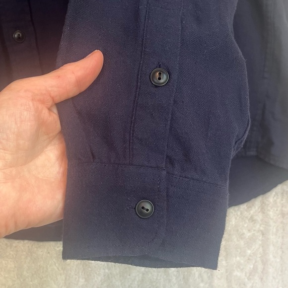 GAP Men's Chamois Button Up Shirt Sz XL Navy Blue Soft Overshirt - Picture 6 of 15